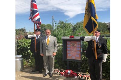 Wreath Laying at the Memorial to the Railwaymen of St. Albans