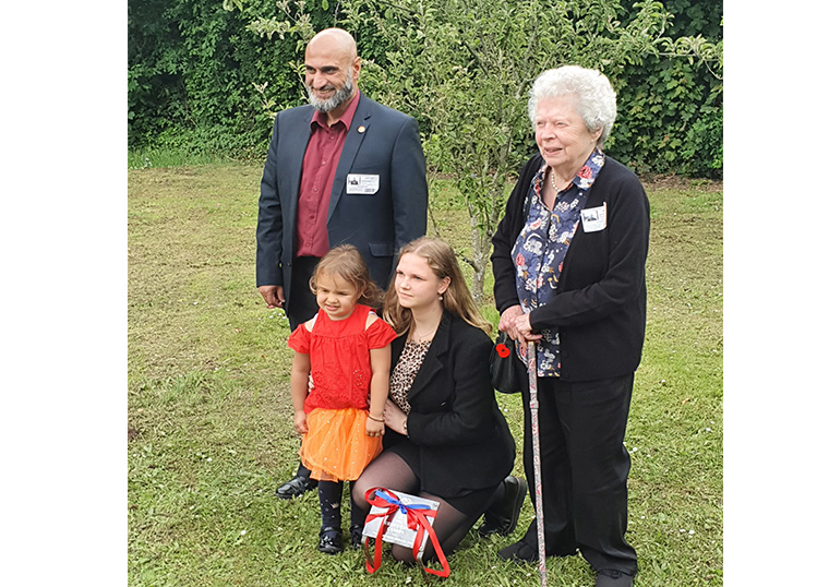 Unveiling of a plaque at Heathlands school for the Queen’s Green Canopy