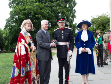 Lord-Lieutenant receives a Platinum Jubilee medal