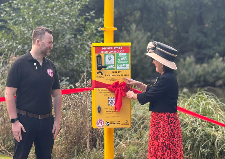 Defibrillator Unveiling at Barclay Park Hoddesdon