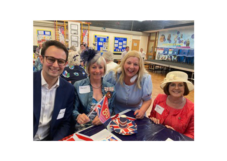Thorn Grove Primary School celebrate 80th anniversary of VE Day