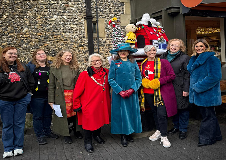 St Albans Postboxes 2025 launches with woolly fanfare, civic guests, community heroes – and a citywide topper hunt